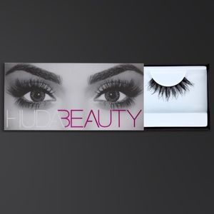Huda Beauty Samantha #7 Eyelashes